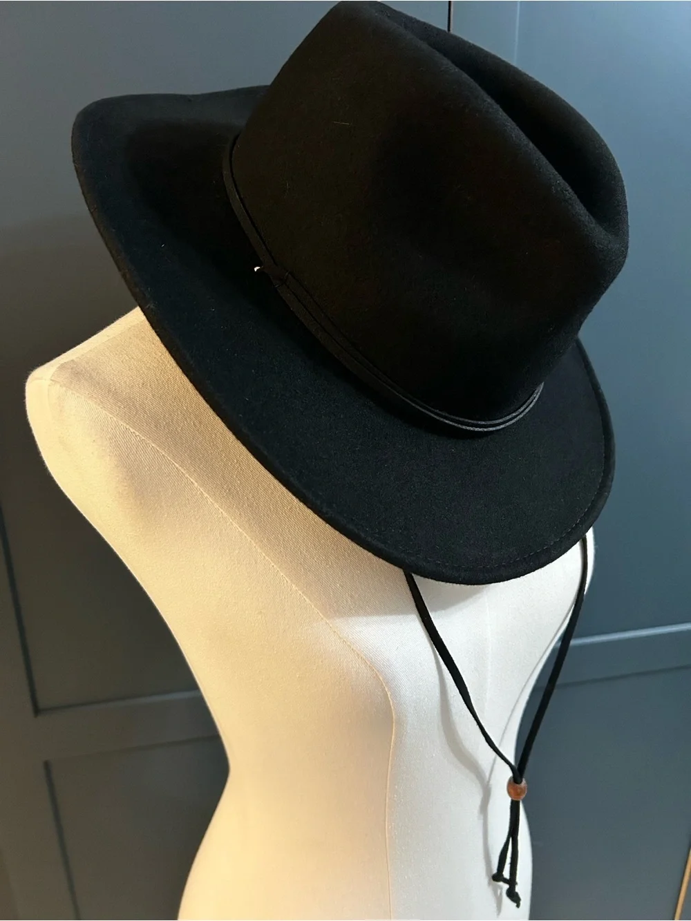 Scala Classico "Everest" Black Wool Felt Western Hat w/Chin Cord - Size L - Picture 6 of 6